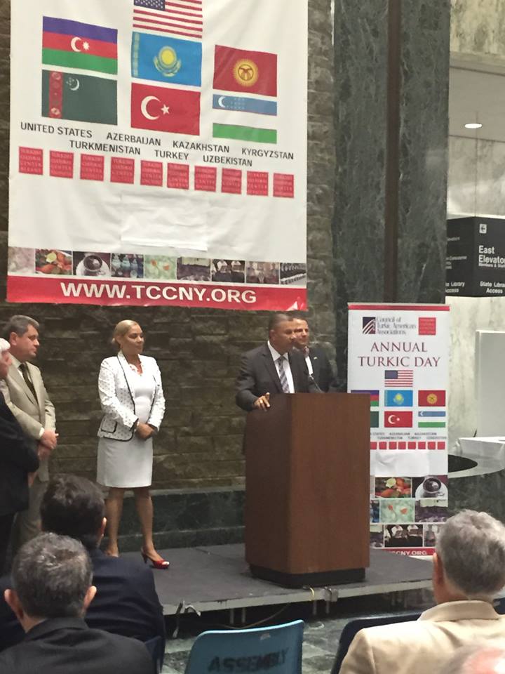 Assemblyman Ramos thanks the Turkic community for their contributions to NYS during the 10th Annual Turkic Day in Albany.
