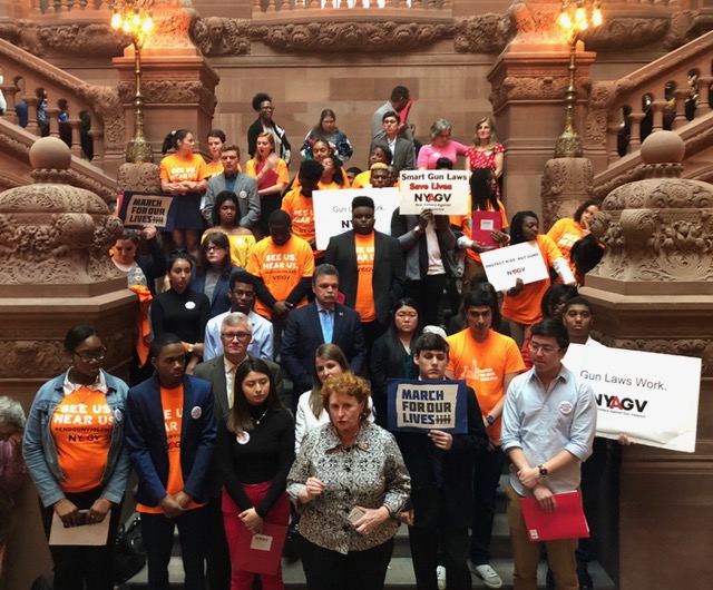 Assemblymember Simon joins NYAGV and students to advocate for stronger gun violence prevention laws.