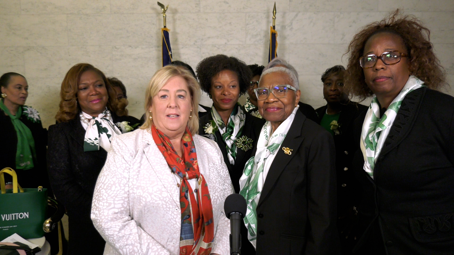 Seawright Welcomes Links Incorporated Members to Albany