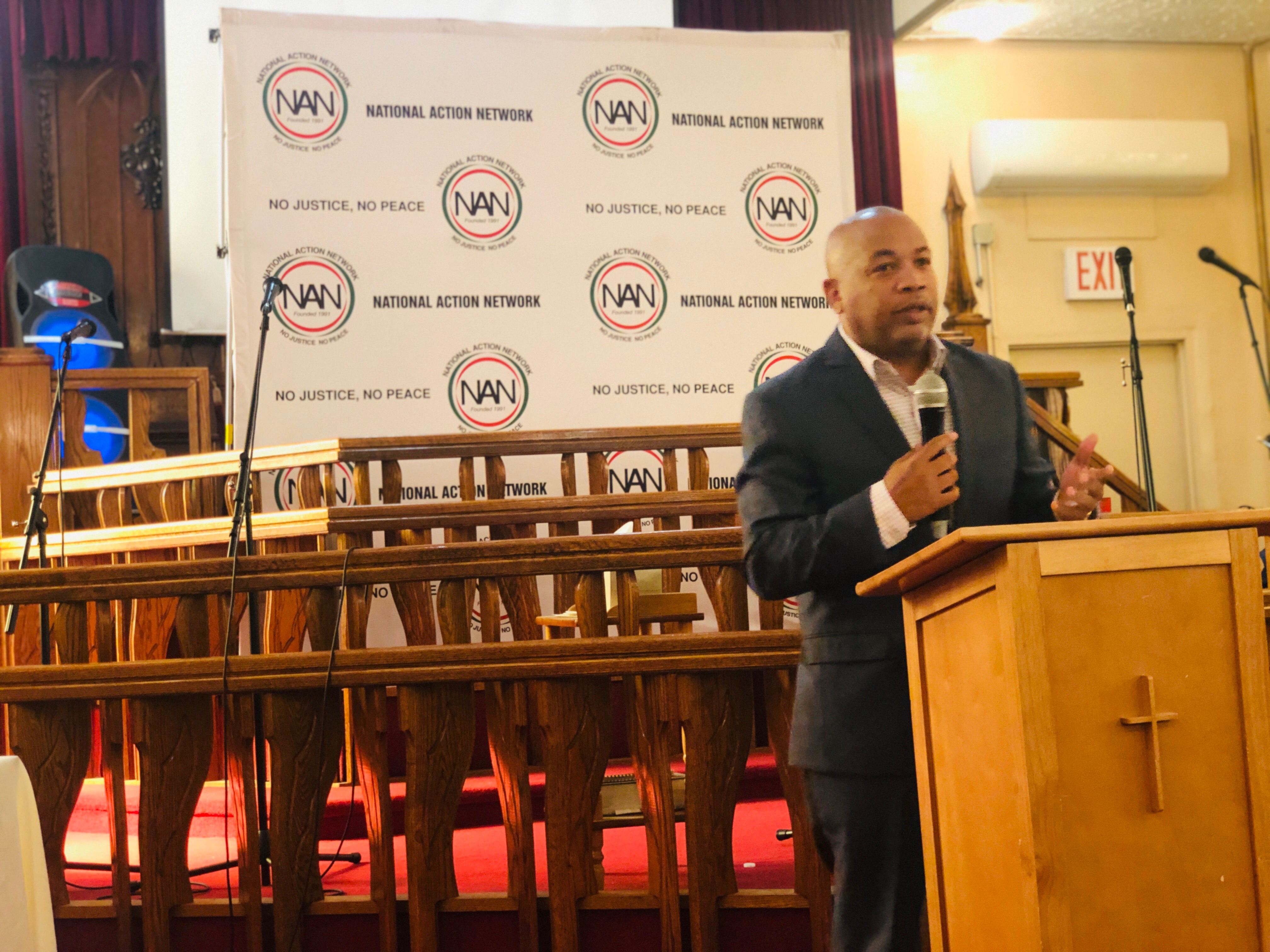Speaker Heastie attends the National Action Network Bronx Chapter’s Town Hall meeting to discuss community engagement, mental health, affordable housing and other topics in the Bronx community.